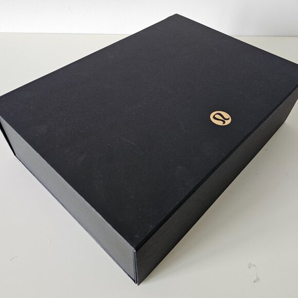 Lululemon Black Magnetic Closure Holiday Shopping Box 14.5" x 10.5" x 4" - Picture 2 of 6